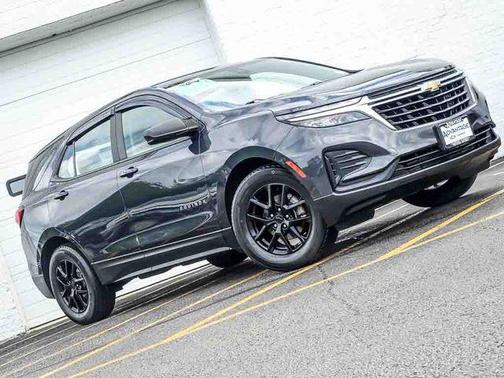 Iron Gray Metallic 2022 Chevrolet Equinox LS