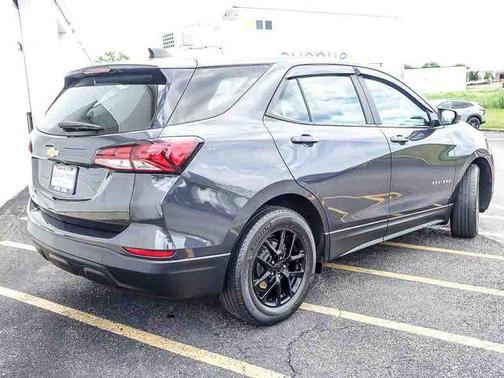 Iron Gray Metallic 2022 Chevrolet Equinox LS