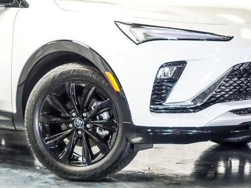 Summit White 2024 Buick Envista Sport Touring FWD