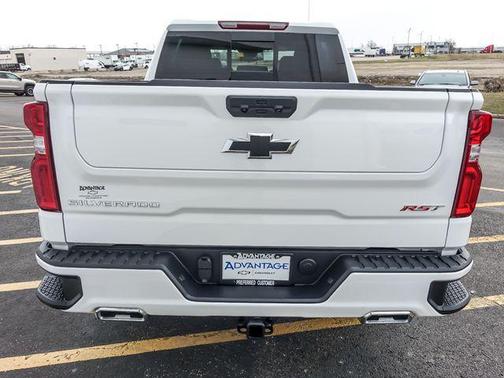 Summit White 2026 Chevrolet Silverado 1500 RST