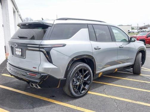 2025 Chevrolet Traverse RS