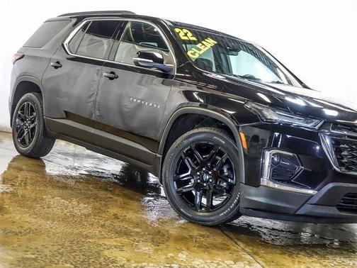 2022 Chevrolet Traverse LT Cloth