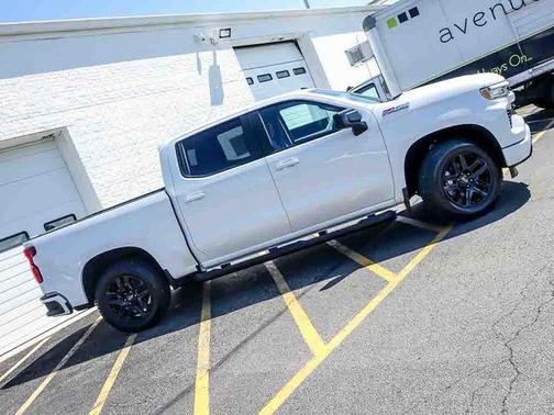Summit White 2026 Chevrolet Silverado 1500 RST