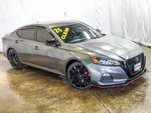 2020 Nissan Altima SR FWD