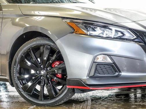 2020 Nissan Altima SR FWD