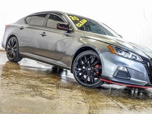 2020 Nissan Altima SR FWD