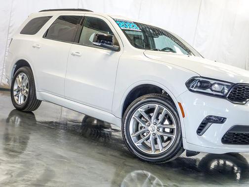 White Knuckle Clearcoat 2023 Dodge Durango GT Plus