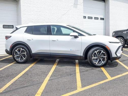 2025 Chevrolet Equinox EV LT