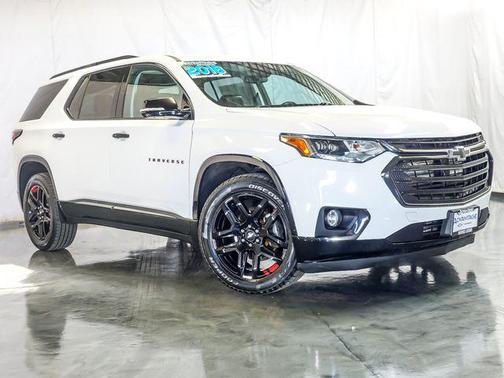 Summit White 2018 Chevrolet Traverse Premier