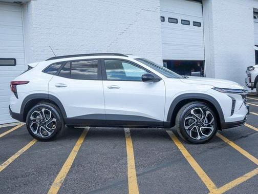 2025 Chevrolet Trax FWD 2RS