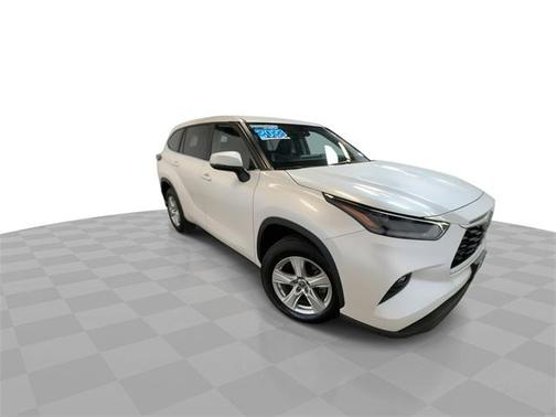 2023 Toyota Highlander LE