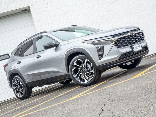 Sterling Gray Metallic 2026 Chevrolet Trax FWD 2RS