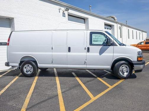 2025 Chevrolet Express 2500 RWD 2500 Extended Wheelbase WT