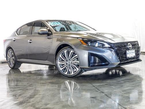 Gun Metallic 2024 Nissan Altima 2.5 SL