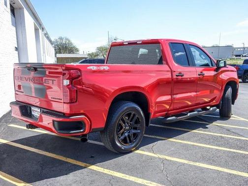 2025 Chevrolet Silverado 1500 Custom