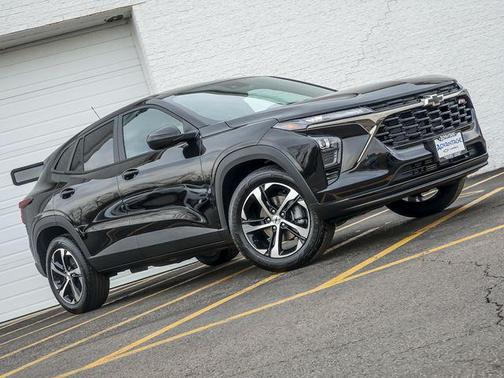 Mosaic Black Metallic 2026 Chevrolet Trax FWD 1RS