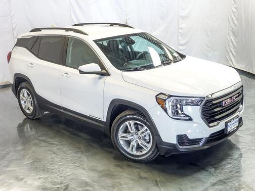 Summit White 2023 GMC Terrain SLE