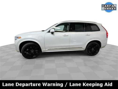 2022 Volvo XC90 Recharge Plug-In Hybrid T8 Inscription 7 Passenger