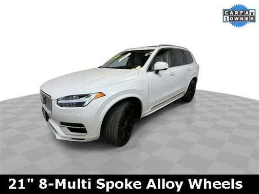 2022 Volvo XC90 Recharge Plug-In Hybrid T8 Inscription 7 Passenger