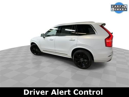 2022 Volvo XC90 Recharge Plug-In Hybrid T8 Inscription 7 Passenger