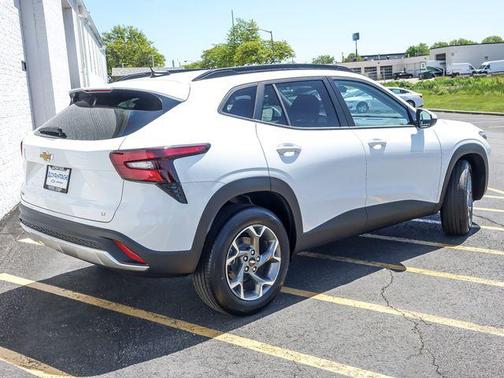 Summit White 2026 Chevrolet Trax LT