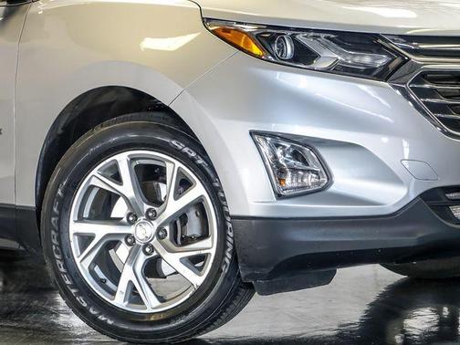 Silver Ice Metallic 2020 Chevrolet Equinox L