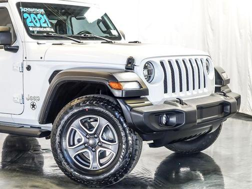 Bright White Clearcoat 2021 Jeep Wrangler Unlimited Sport