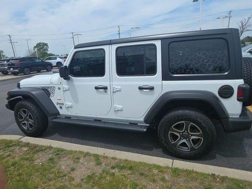 Bright White Clearcoat 2021 Jeep Wrangler Unlimited Sport