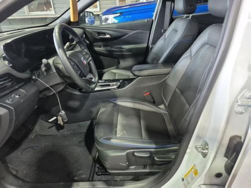 Summit White 2025 Buick Envista Sport Touring FWD
