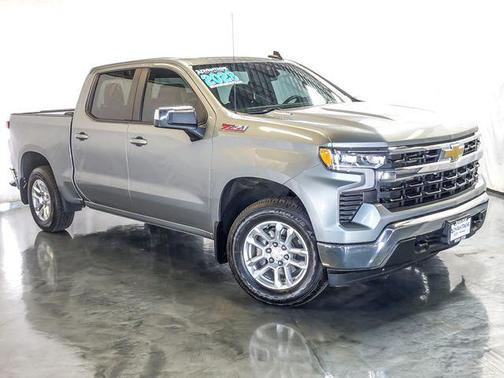 Sterling Gray Metallic 2023 Chevrolet Silverado 1500 LT