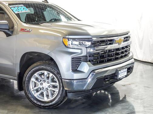 Sterling Gray Metallic 2023 Chevrolet Silverado 1500 LT