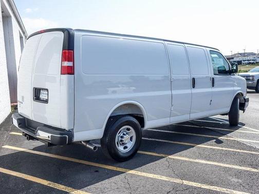 2025 Chevrolet Express 2500 RWD 2500 Extended Wheelbase WT