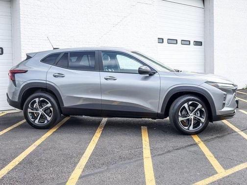 2025 Chevrolet Trax FWD 1RS