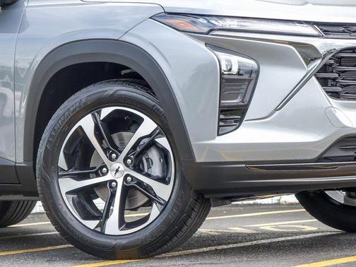 2025 Chevrolet Trax FWD 1RS