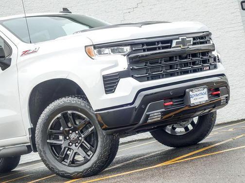 Summit White 2026 Chevrolet Silverado 1500 LT Trail Boss