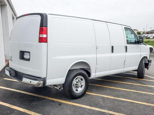 Summit White 2026 Chevrolet Express 2500 Work Van