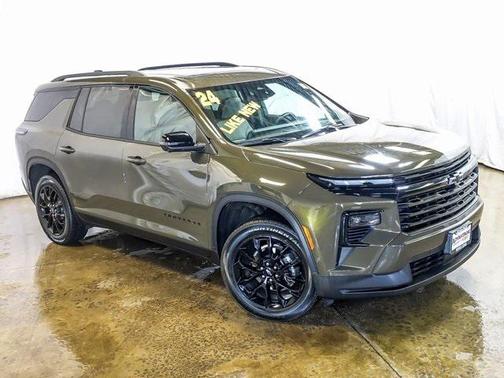 2024 Chevrolet Traverse LT
