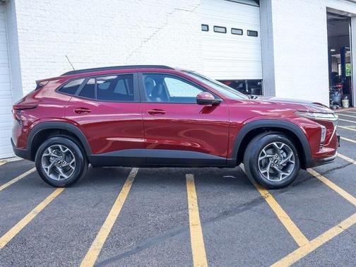2025 Chevrolet Trax LT