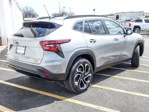 Sterling Gray Metallic 2026 Chevrolet Trax FWD 2RS