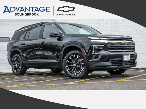 Mosaic Black Metallic 2026 Chevrolet Traverse LT