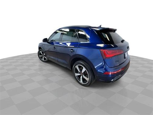 2022 Audi Q5 45 S line Premium Plus