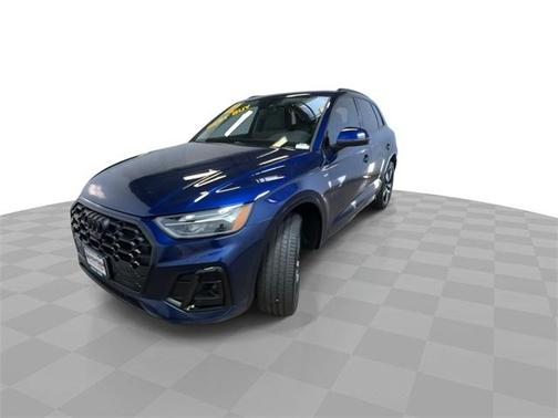2022 Audi Q5 45 S line Premium Plus