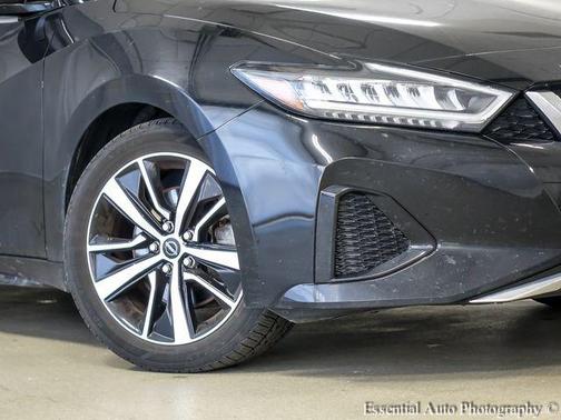 Super Black 2023 Nissan Maxima SV Xtronic CVT