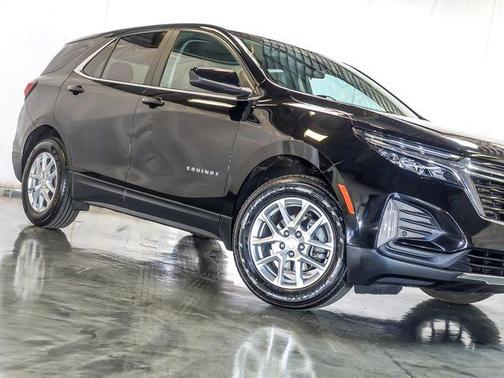 Mosaic Black Metallic 2024 Chevrolet Equinox 1LT