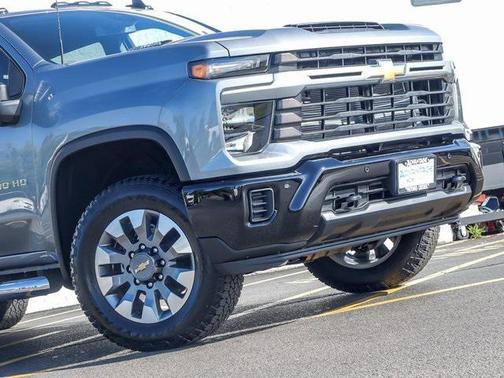 2026 Chevrolet Silverado 2500 Custom