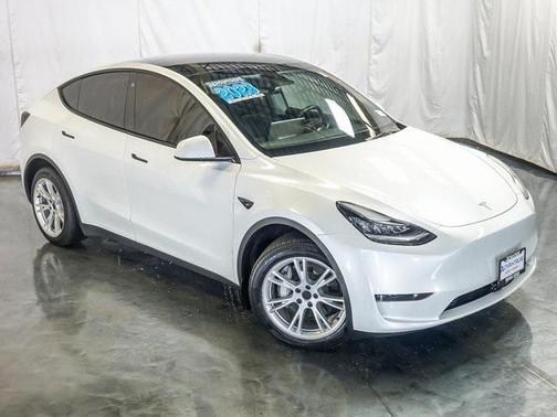 2023 Tesla Model Y Long Range Dual Motor All-Wheel Drive