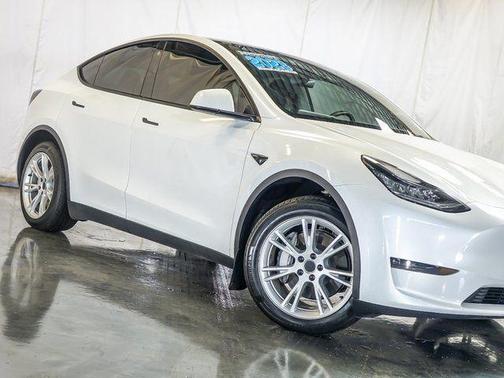 2023 Tesla Model Y Long Range Dual Motor All-Wheel Drive