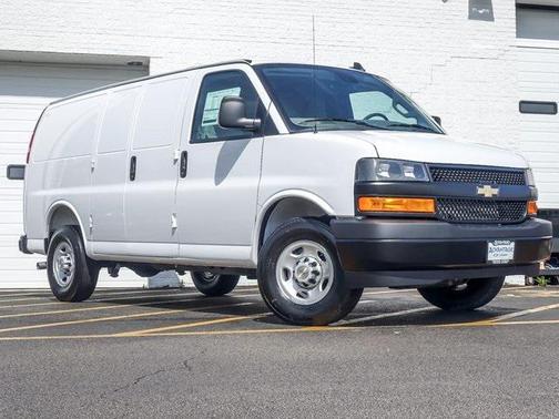 2025 Chevrolet Express 2500 RWD 2500 Regular Wheelbase WT