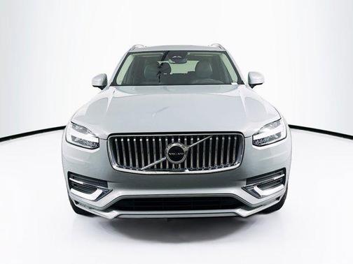 2024 Volvo XC90 Core Bright Theme