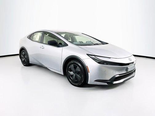 2025 Toyota Prius LE